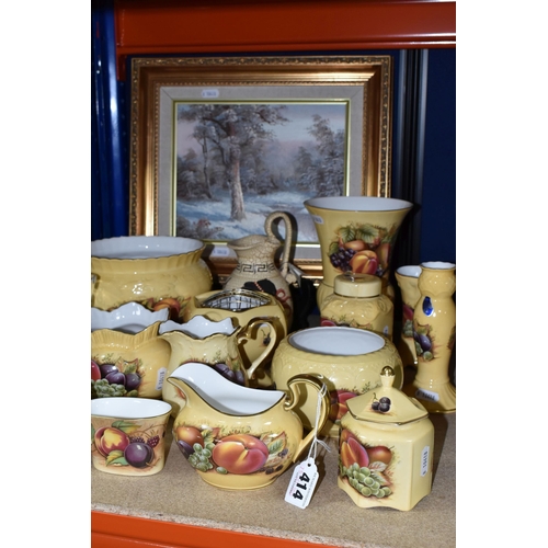 414 - A COLLECTION OF AYNSLEY 'ORCHARD GOLD' PATTERN GIFTWARE, comprising a preserve pot, ginger jar, tea ... 