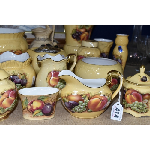 414 - A COLLECTION OF AYNSLEY 'ORCHARD GOLD' PATTERN GIFTWARE, comprising a preserve pot, ginger jar, tea ... 