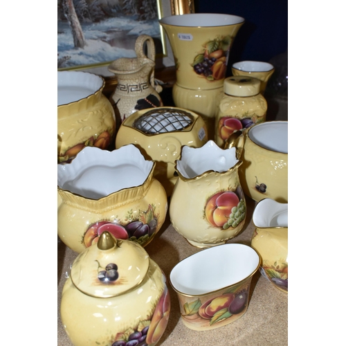 414 - A COLLECTION OF AYNSLEY 'ORCHARD GOLD' PATTERN GIFTWARE, comprising a preserve pot, ginger jar, tea ... 