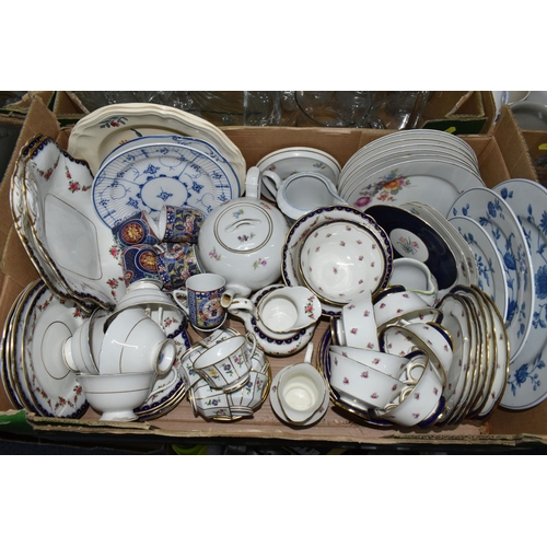 555 - FIVE BOXES AND LOOSE CERAMICS AND GLASS ETC, to include Royal Worcester ramekins, Cauldon rose patte... 