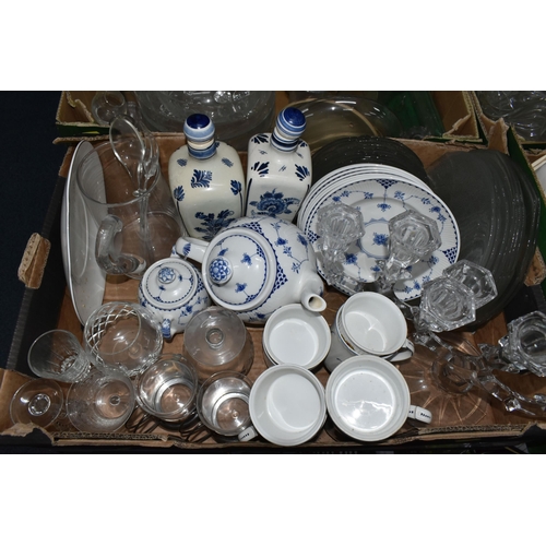 555 - FIVE BOXES AND LOOSE CERAMICS AND GLASS ETC, to include Royal Worcester ramekins, Cauldon rose patte... 