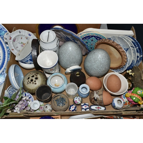 557 - TWO BOXES OF CERAMICS, to include a blue and white hand painted Turkish charger, blue and white 'Wil... 