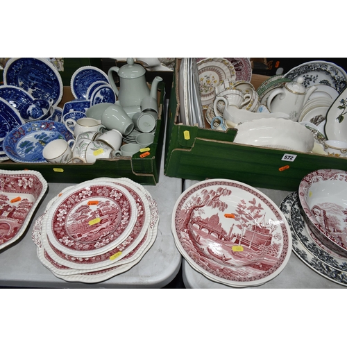 572 - TWO BOXES AND LOOSE COPELAND SPODE TEA/COFFEE AND DINNERWARE, to include a 'Buttercup' pattern tea s... 