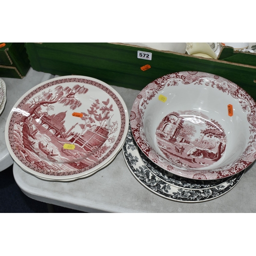 572 - TWO BOXES AND LOOSE COPELAND SPODE TEA/COFFEE AND DINNERWARE, to include a 'Buttercup' pattern tea s... 