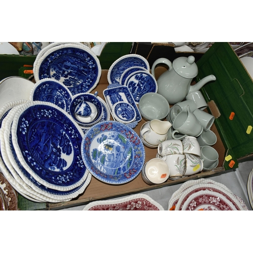 572 - TWO BOXES AND LOOSE COPELAND SPODE TEA/COFFEE AND DINNERWARE, to include a 'Buttercup' pattern tea s... 