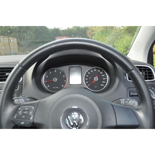 1001 - A 2013 VOLKSWAGEN POLO 1.4 FIVE DOOR HATCHBACK CAR, REGISTRATION NO- FG63 WYJ, in silver grey with a... 