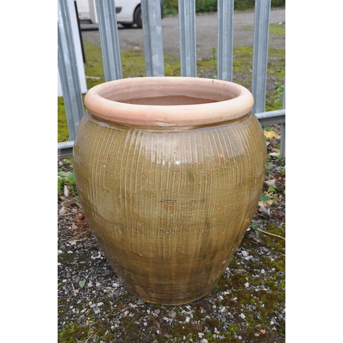 1005 - A LARGE GLAZED PLANT PLANTER, diameter 48cm x height 54cm (condition report: good)