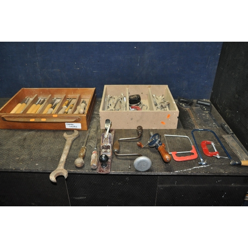 1092 - TWO TRAYS CONTAINING VARIOUS TOOLS, to include spanners, saws, a quantity of wood working chisels, a... 