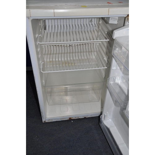 1096 - A KELCO LTD MODEL NUMBER E05-1 UNDERCOUNTER FRIDGE, and a Panasonic microwave (condition report: bot... 