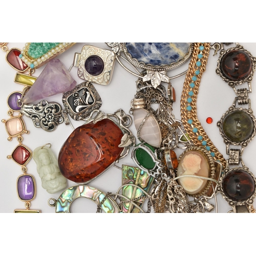 47 - A BAG OF ASSORTED JEWELLERY, to include a quantity of white metal tangled pendant necklaces and chai... 