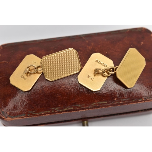 61 - A PAIR OF 18CT GOLD CUFFLINKS, rectangular cufflinks with engine turned pattern, fitted with chain l... 