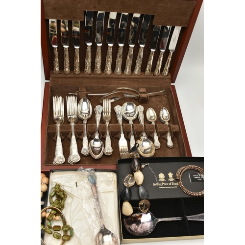 118 - TWO CANTEENS, COSTUME JEWELLERY AND COMPACTS, to include a near complete 'Viners Studio' stainless s... 