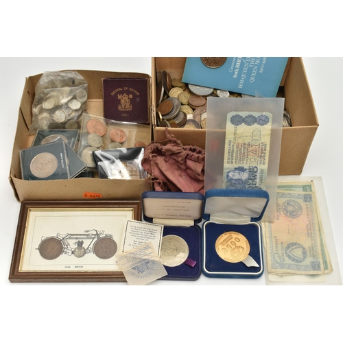 121 - A CARDBOARD BOX CONTAINING MIXED WORLD COINAGE TO INCLUDE, a 2012 I.R.B. designed Five Pound coin, a... 