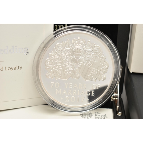 125 - THE ROYAL MINT PLATINUM WEDDING 2017 FIVE OUNCE SILVER PROOF COIN £10, denomination 999 Ag, 156.295 ... 