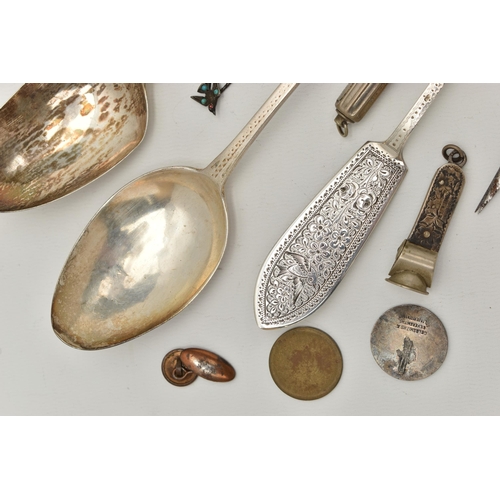 94 - AN ASSORTMENT OF SILVER AND OTHER ITEMS, to include a silver floral engraved butter knife, hallmarke... 