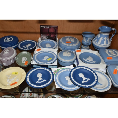 341 - A COLLECTION OF EIGHTEEN PIECES OF WEDGWOOD JASPERWARE, MOSTLY PALE BLUE AND PORTLAND BLUE, includin... 