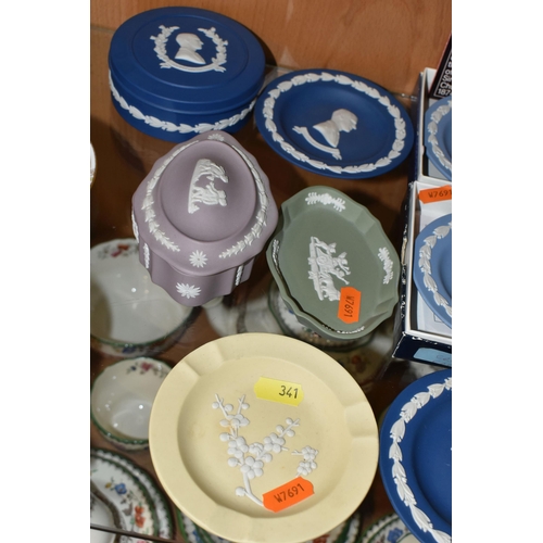 341 - A COLLECTION OF EIGHTEEN PIECES OF WEDGWOOD JASPERWARE, MOSTLY PALE BLUE AND PORTLAND BLUE, includin... 