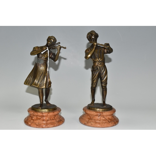 367 - A PAIR OF LATE 20TH CENTURY BRONZE FIGURES OF BOY AND GIRL MUSICIANS AFTER FONDERIA LANCINI, bearing... 