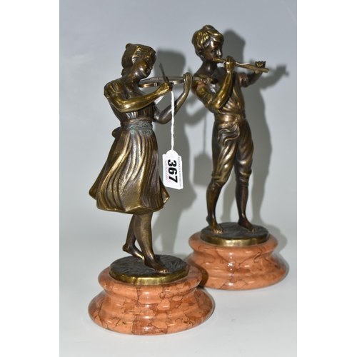 367 - A PAIR OF LATE 20TH CENTURY BRONZE FIGURES OF BOY AND GIRL MUSICIANS AFTER FONDERIA LANCINI, bearing... 