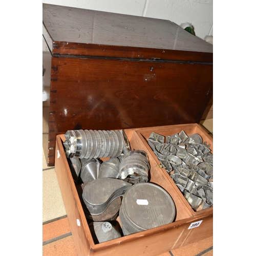 380 - A LATE 19TH CENTURY WALNUT AND SATINWOOD BANDED PASTRY CHEF'S BOX AND CONTENTS, the lid with shield ... 