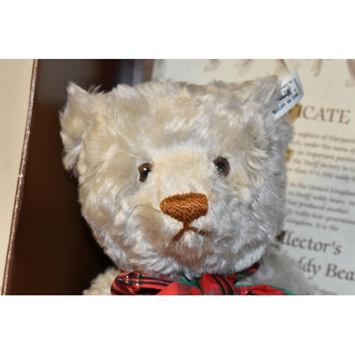 392 - A BOXED LIMITED EDITION STEIFF 1911 REPLICA BEAR, white ear tag 406645 and gold plated ear button, N... 