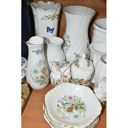 413 - A COLLECTION OF AYNSLEY GIFTWARE, comprising 'Wild Tudor' and 'Cottage Garden' pattern vases, posy v... 