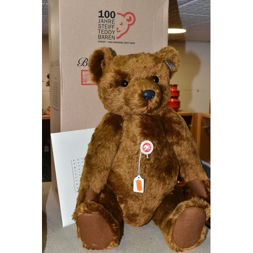 426 - STEIFF BEAR 55 PB 1902 REPLICA, a boxed limited edition 02518/7000, plush reddish brown mohair, join... 