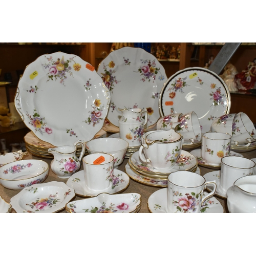 432 - A QUANTITY OF ROYAL CROWN DERBY 'DERBY POSIES' PATTERN TEA AND COFFEE WARE, comprising two dinner pl... 