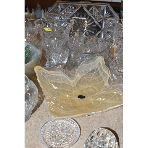 433 - A GROUP OF CUT CRYSTAL, comprising three Dartington Crystal wine glasses, an apricot coloured Murano... 