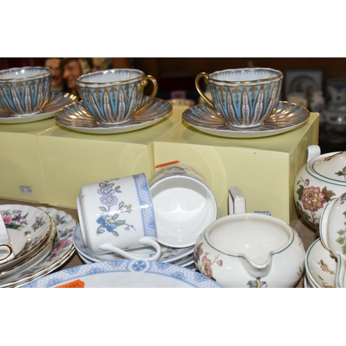 434 - A GROUP OF NAMED CERAMICS, comprising twenty one piece Wedgwood 'Eastern Flowers' pattern tea set, c... 