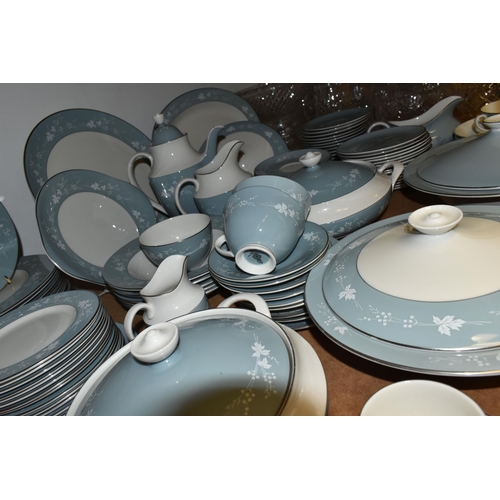 480 - A LARGE QUANTITY OF ROYAL DOULTON 'REFLECTION' PATTERN AND 'FOREST GLADE' PATTERN DINNERWARE, compri... 