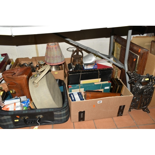 493 - FOUR BOXES AND LOOSE ASSORTED SUNDRY ITEMS ETC, to include a boxed battery operated Bakelite View-Ma... 