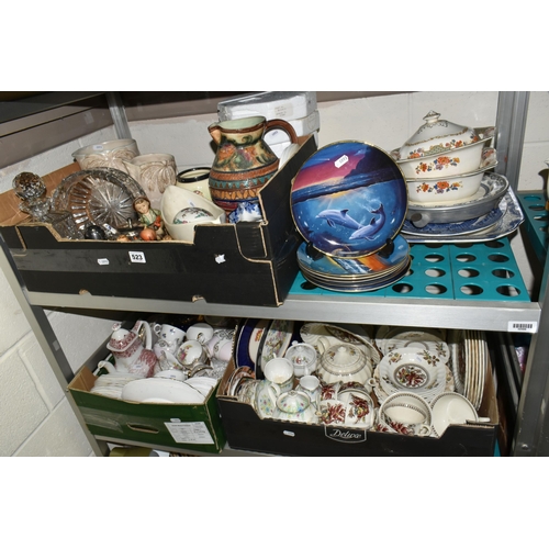 523 - THREE BOXES AND LOOSE CERAMICS AND GLASS WARES, to include an eight piece Royal Albert 'Lynton' part... 