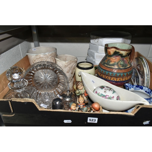 523 - THREE BOXES AND LOOSE CERAMICS AND GLASS WARES, to include an eight piece Royal Albert 'Lynton' part... 