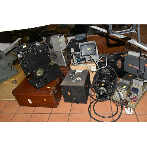 536 - A COLLECTION OF EARLY TO MID 20TH CENTURY FILM PROJECTORS, comprising an Aldis 303 slide projector, ... 