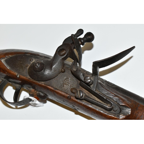 200 - AN ANTIQUE BLUNDERBUSS FLINTLOCK PISTOL, 0f poor quality, fitted with a flared butt and muzzle, it b... 