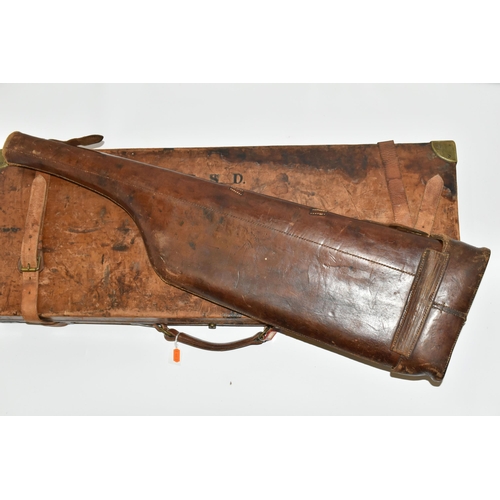 208 - A HIGH QUALITY LEATHER ON OAK DOUBLE SHOTGUN CASE, designed to accommodate two shotguns with 30'' ba... 