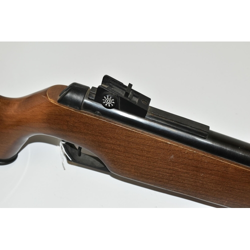 223 - A .177'' SPANISH NORICA MODEL 80-6 HINGED ACTION SPRING AIR RIFLE, serial number F11297, it is fitte... 