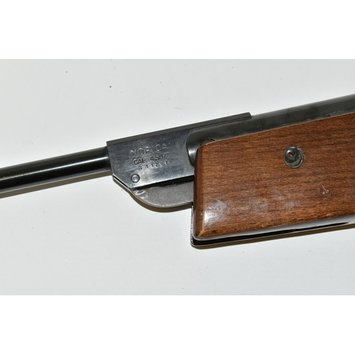 223 - A .177'' SPANISH NORICA MODEL 80-6 HINGED ACTION SPRING AIR RIFLE, serial number F11297, it is fitte... 