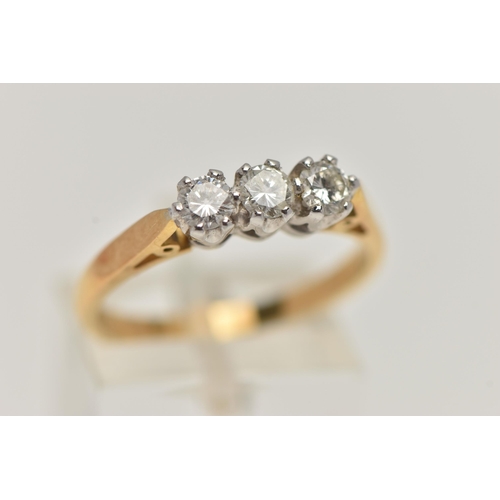 3 - AN 18CT GOLD DIAMOND THREE STONE RING, set with three round brilliant cut diamonds, estimated total ... 