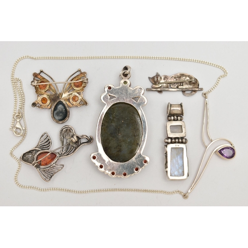 75 - A BAG OF JEWELLERY, to include a large white metal statement pendant, set with labradorite, garnet a... 