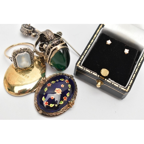 98 - A SMALL ASSORTMENT OF JEWELLERY, to include a pair of small diamond earrings in yellow metal setting... 