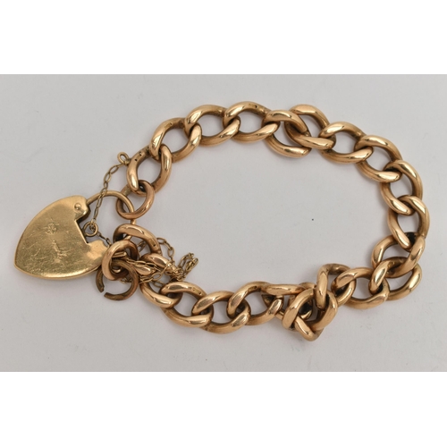 157 - A 9CT GOLD CURB LINK BRACELET, solid links, stamped 9.375, fitted with a heart padlock clasp, hallma... 