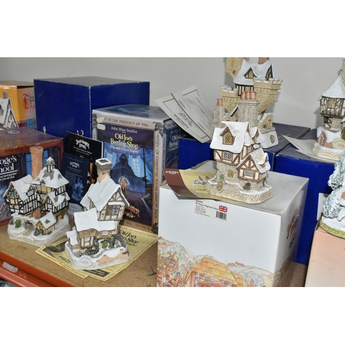 363 - A LARGE COLLECTION OF BOXED DAVID WINTER COTTAGES, comprising a Christmas Special 'Christmas Carol' ... 