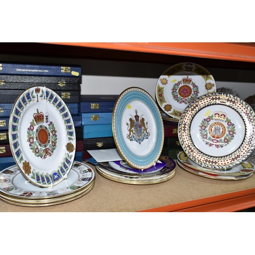 365 - A GROUP OF SIXTEEN INDIVIDUALLY CASED SPODE LIMITED EDITION COLLECTOR'S PLATES, comprising 'The Roya... 