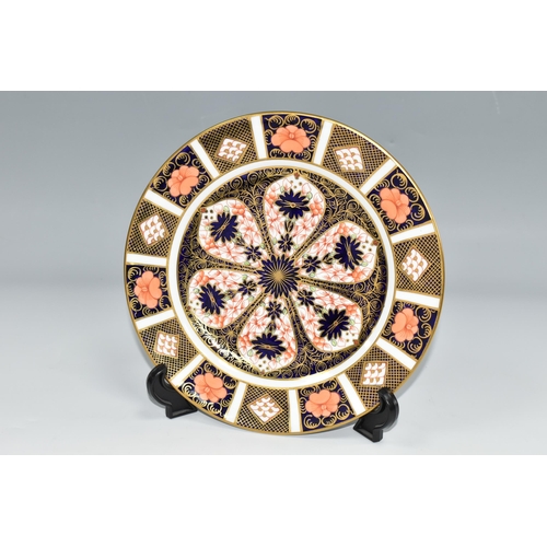 392 - A ROYAL CROWN DERBY 'OLD IMARI' 1128 PLATE, diameter 21cm, bearing red printed backstamp and date cy... 