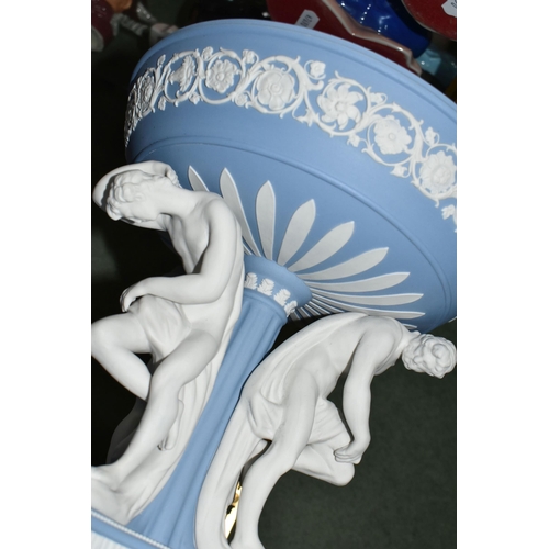 399 - A BOXED WEDGWOOD MASTERPIECE COLLECTION LIMITED EDITION PALE BLUE JASPERWARE MICHELANGELO BOWL, no.7... 