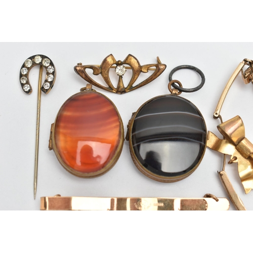 107 - ASSORTED JEWELLERY, to include a ladys rolled gold wristwatch, a 9ct gold back and front tie clip, a... 