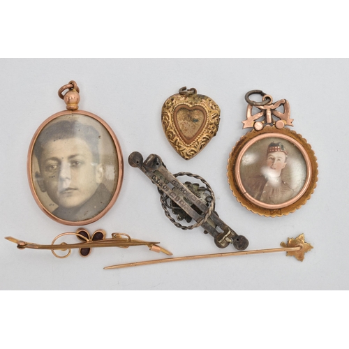 114 - SIX PIECES OF LATE 19TH/EARLY 20TH CENTURY JEWELLERY, to include a rose metal AF leaf stick pin with... 