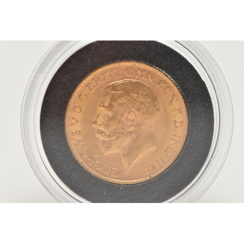 30 - AN EARLY 20TH CENTURY FULL GOLD SOVEREIGN, obverse depicting George V, reverse George and the Dragon... 